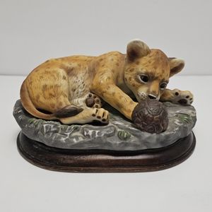 Vintage 1985 Masterpiece Homco Cub with Turtle Figurine with stand